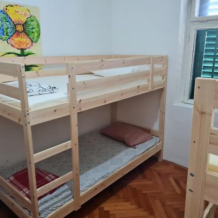 Hostel The King Σπλιτ Εξωτερικό φωτογραφία